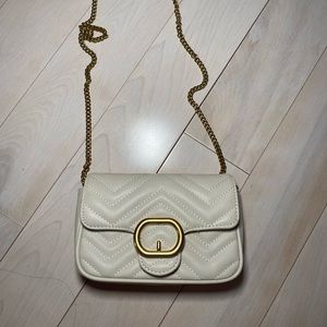 Cute Amazon chain purse!